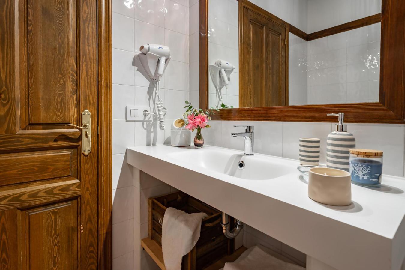 Entrenueces Appto2 Camango Apartment ภายนอก รูปภาพ